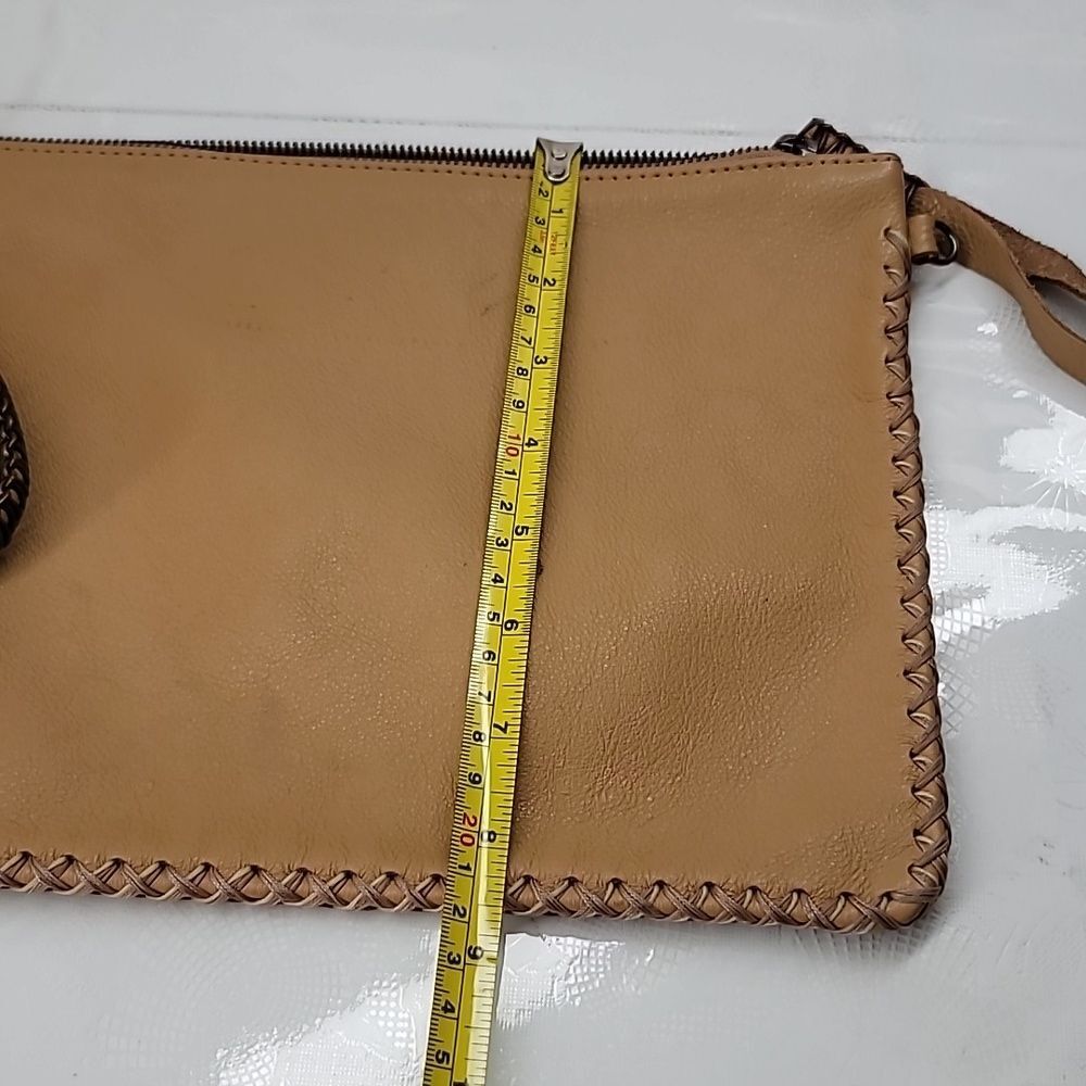 Calista Maxi Pochette In Tan - Picture 9 of 10